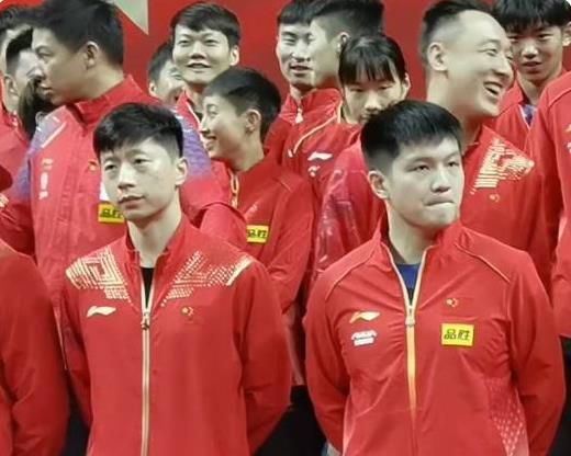 本剧由诺亚·霍利（《冰血暴》）编剧并导演、“异形之父”雷德利·斯科特参与制片，为1979年《异形》的前传剧集。